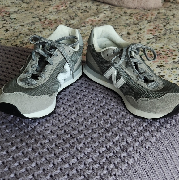 New Balance 515 Womens Sneakers - Picture 2 of 10